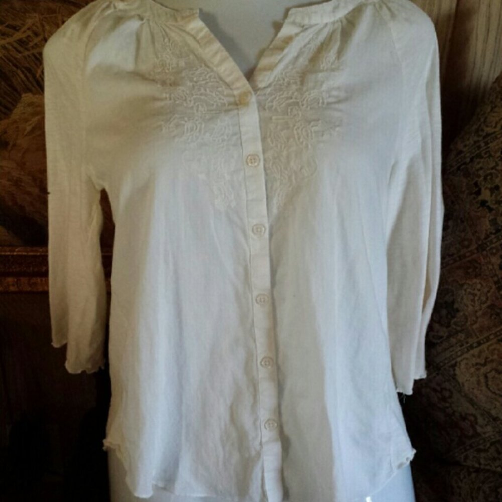 2 pcs Understated cowgirl blouse plus Mother of Pearl plumeria pendant necklace